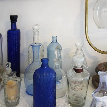 Apartment Vintage Art Split