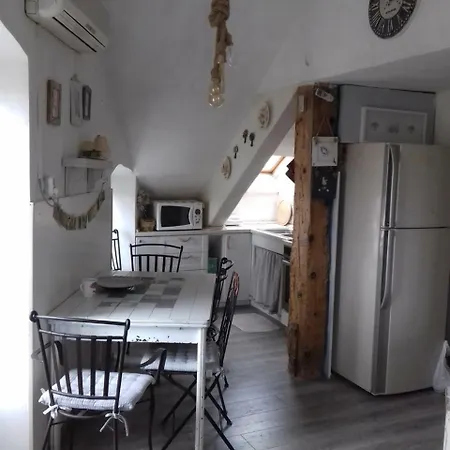 Apartman Vintage Art Split